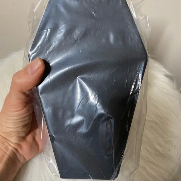 {NEW} Black and Red Decorative Coffin Shaped Jewelry Box - Picture 6 of 8